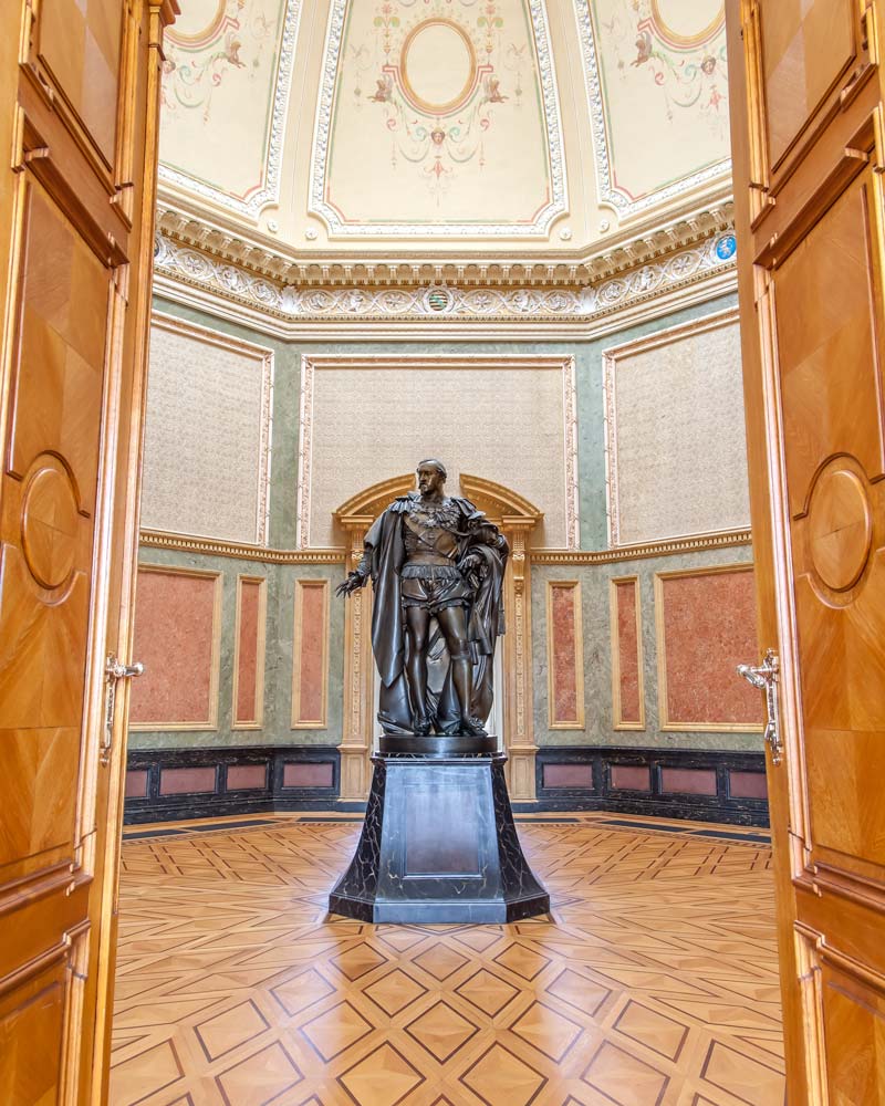 宫殿雕像哥达图林根