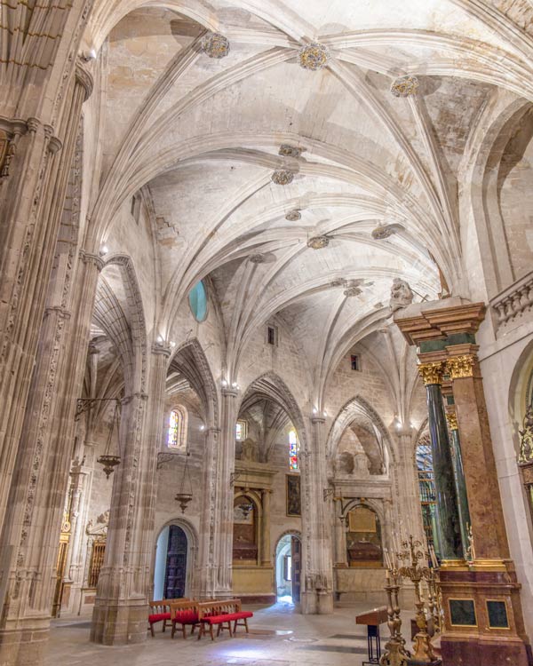 西班牙昆卡大教堂