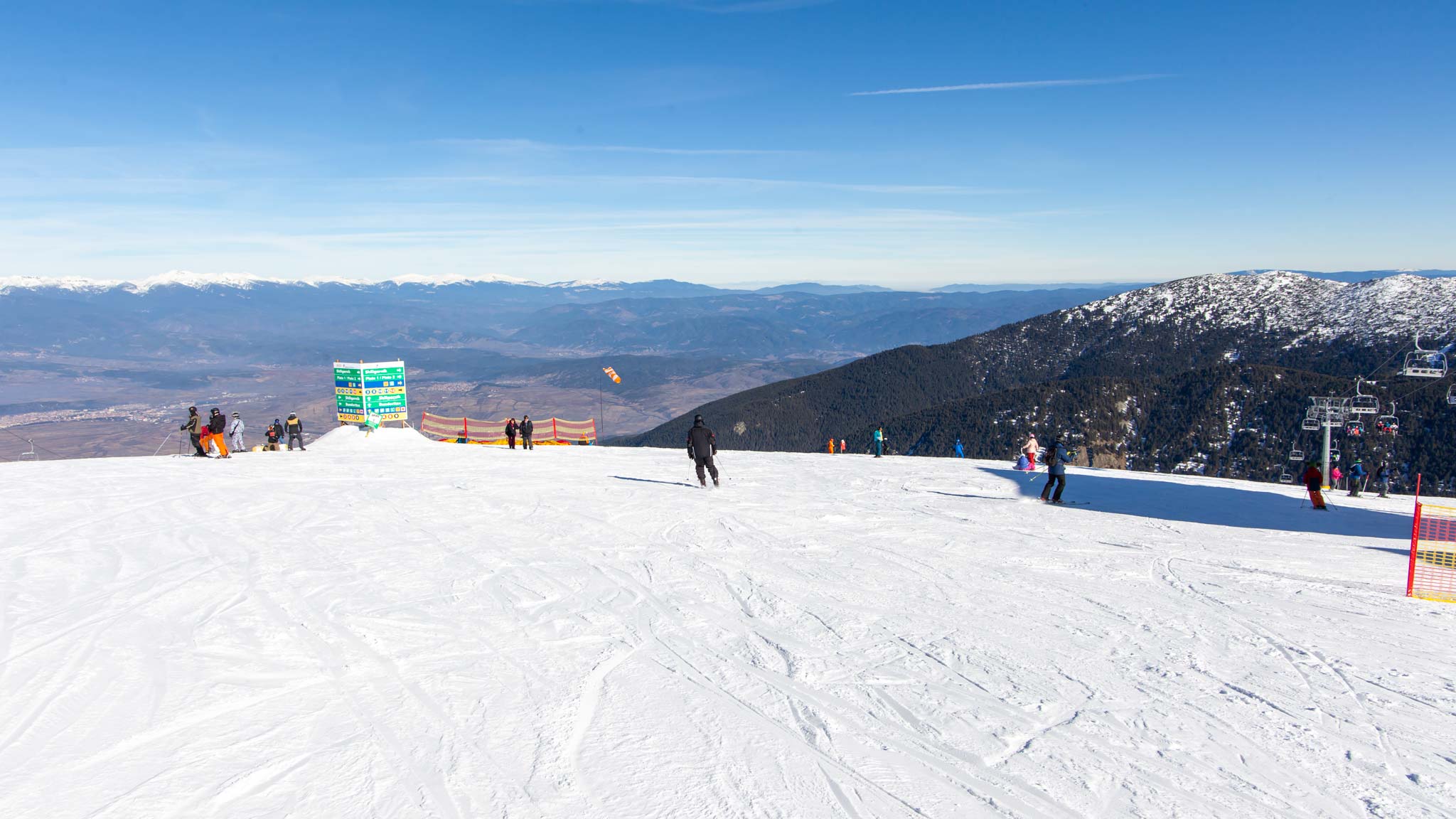 从班斯科滑雪场的山顶拍摄