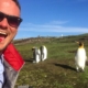 在福克兰群岛与企鹅自拍必威体育官方登录